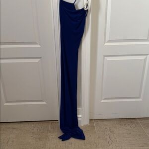 Elegant Blue evening dress with embellished shoulder